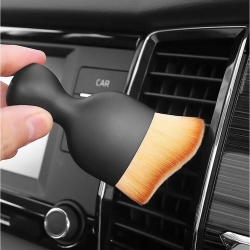 Šepetėlis automobilio salono valymui